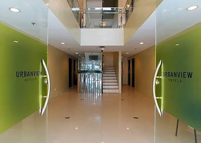 فندق Urbanview At San Antonios Place Sampaloc