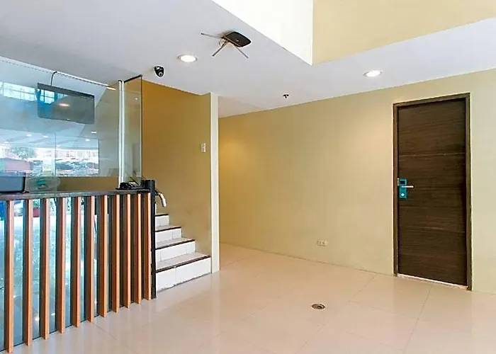 Urbanview At San Antonios Place Sampaloc فندق