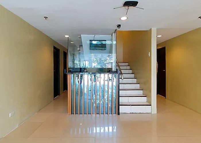 Urbanview At San Antonios Place Sampaloc فندق
