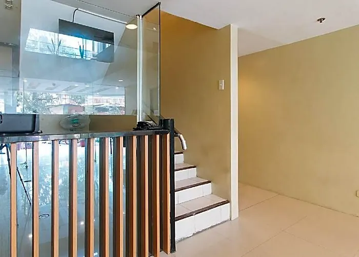 Urbanview At San Antonios Place Sampaloc *